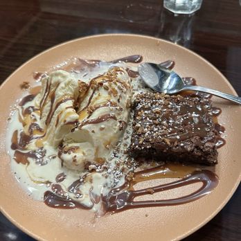 White Rabbit Dessert Experience - Desserts Near Me - Orlando, Florida