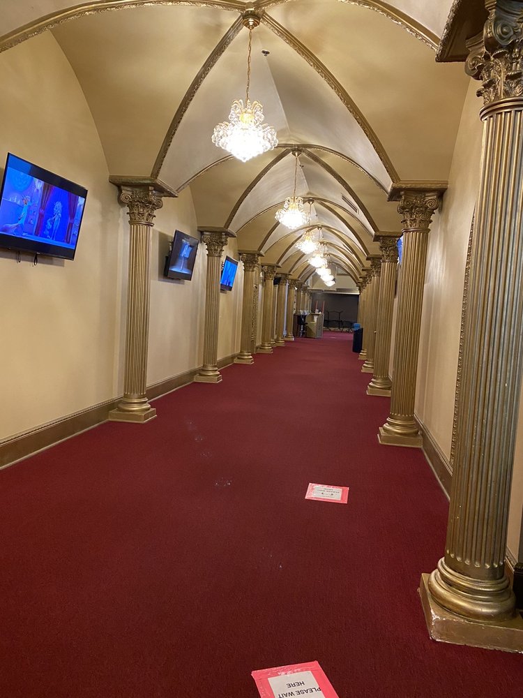 FUN MOVIE GRILL Updated September 2024 17 Reviews 2661 Midway Rd