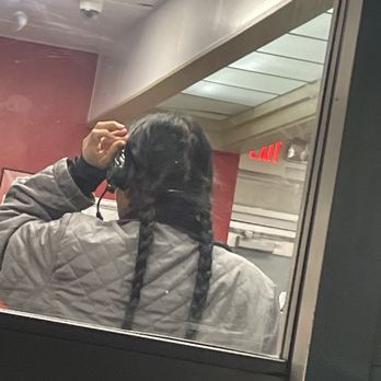 Carl's Jr - Dalia - Burgers Near Me - Palmdale, California
