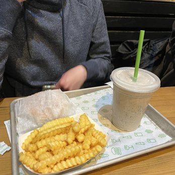 Shake Shack Flatbush - Barclays Ctr - Fries, Cookies and Cream Shake - Burgers Near Me - Brooklyn, New York