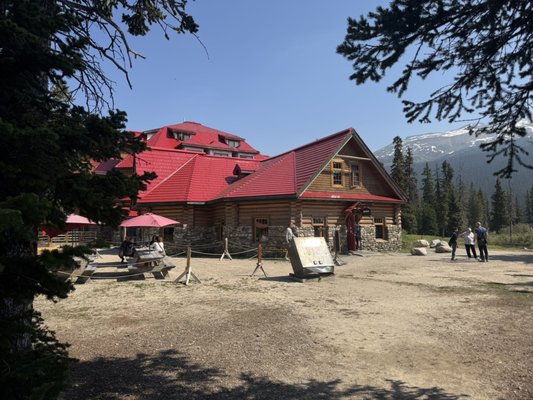 The Lodge at Bow Lake by null