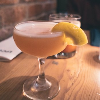Lechon - Earl Gray zero proof - Tapas Bars Near Me - Portland, Oregon