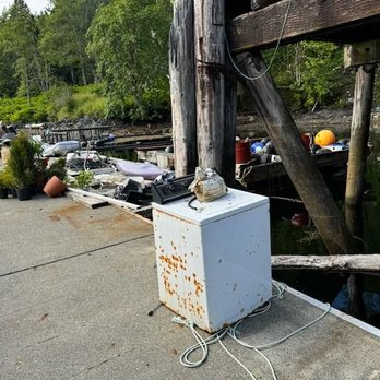 Bathgate Resort - Junk everywhere - Resorts Near Me - Egmont, British Columbia