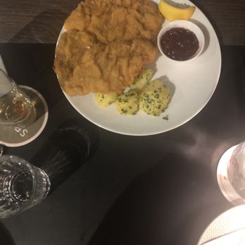 SERVUS Restaurant - Veal schnitzel - Austrian Near Me - Vienna, 9