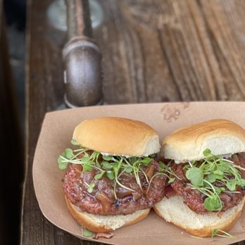 Iron & Grain Co - Black and Bleu slider - Food Trucks Near Me