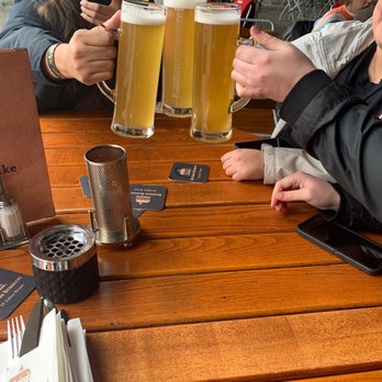 Rathaus Brauerei - Breweries Near Me - Luzern, LU Rathaus Brauerei - Breweries Near Me - Luzern, LU
