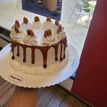 Häagen-Dazs - Dulce de leche icectram cake - Ice Cream & Frozen Yogurt Near Me - Naples, Florida Häagen-Dazs - Dulce de leche icectram cake - Ice Cream & Frozen Yogurt Near Me - Naples, Florida