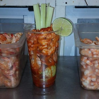 Fastrak Express - three containers filled with shrimp and vegetables - Beer, Wine & Spirits Near Me - Pasadena, Texas