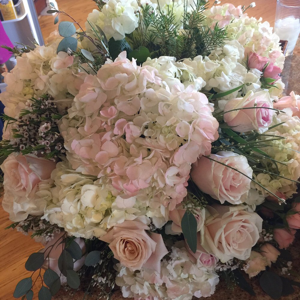 Lynne Lucente Floral Design - Floral Designers Near Me Lynne Lucente Floral Design - Floral Designers Near Me