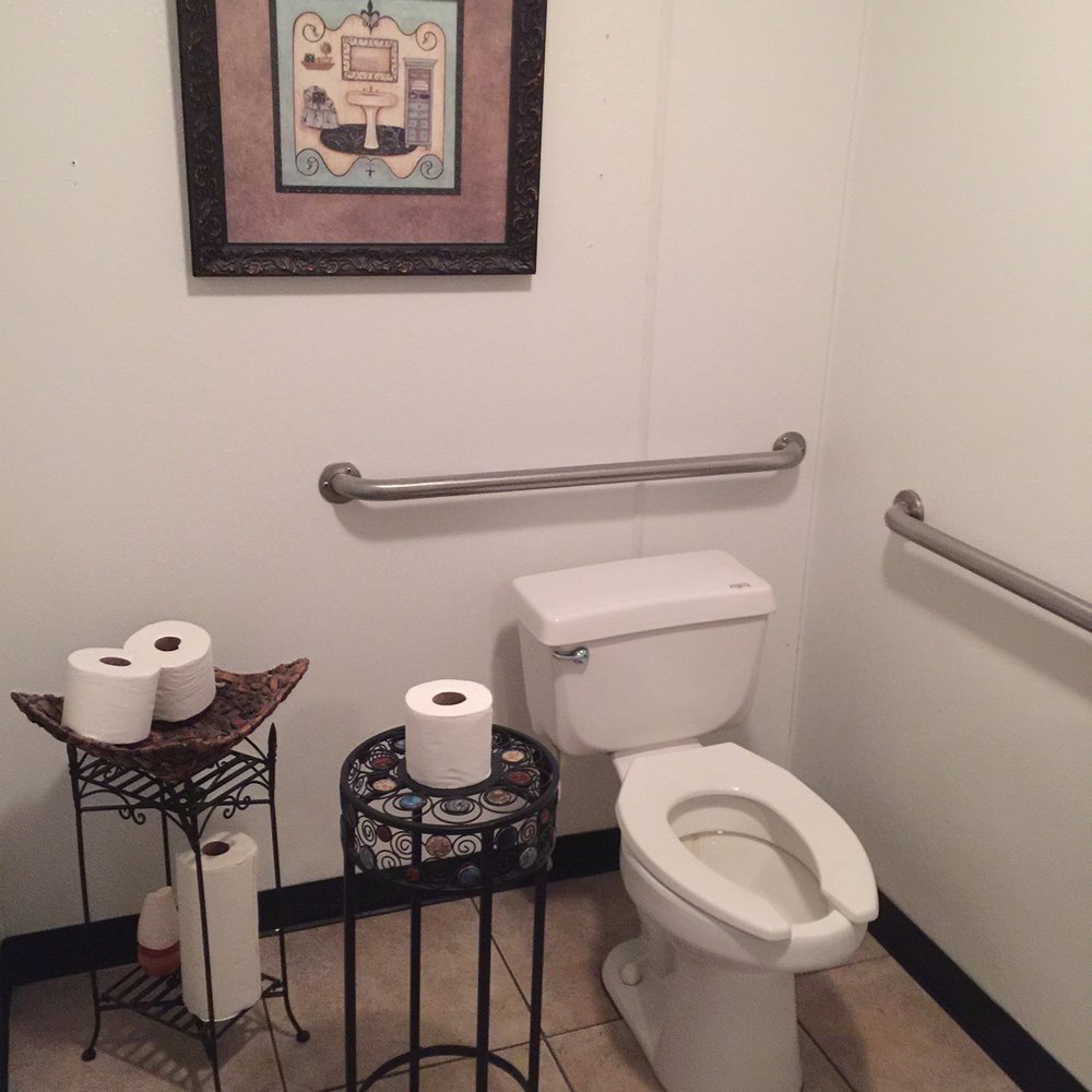 Porkies BBQ - Clean bathroom - Barbeque Near Me - DeLand, Florida Porkies BBQ - Clean bathroom - Barbeque Near Me - DeLand, Florida