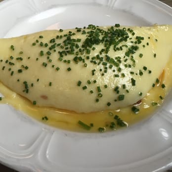 Au Cheval - Super fluffy omelette - Bars Near Me - Chicago, Illinois