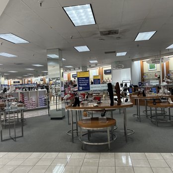 Belk - Department Stores Near Me - Lynchburg, Virginia
