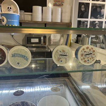 The Golden Scoop - Ice Cream & Frozen Yogurt Near Me - Overland Park, Kansas