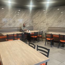 Ohana Hawaiian BBQ - Dining area