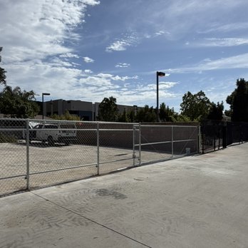 Ortiz Fencing - Chain Link - Rolling Gate - Commercial - Fences & Gates Near Me Ortiz Fencing - Chain Link - Rolling Gate - Commercial - Fences & Gates Near Me