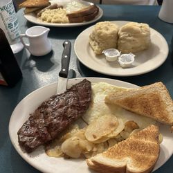 Paul Revere's Family Restaurant