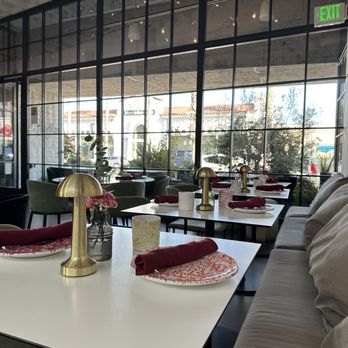 LA Puglia - The seating area. - Italian Near Me - Santa Monica, California