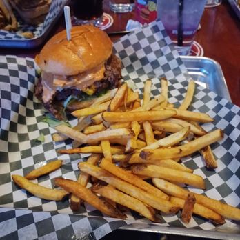 Milwaukee Burger Company - Total smash Burger happiness!! - Burgers Near Me - Franklin, Wisconsin Milwaukee Burger Company - Total smash Burger happiness!! - Burgers Near Me - Franklin, Wisconsin