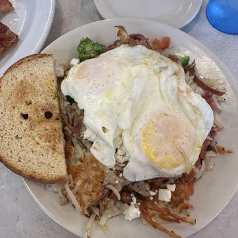 Grand Coney - Meaty hippie hash - American Near Me - Grand Rapids, Michigan Grand Coney - Meaty hippie hash - American Near Me - Grand Rapids, Michigan