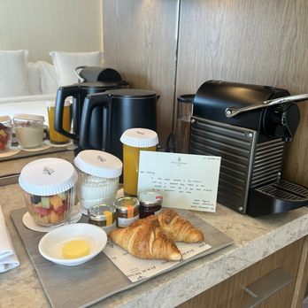 Four Seasons Hotel Sydney - Welcome snack of croissants and juice. Checked in at 8am - Hotels Near Me - Sydney, NSW Four Seasons Hotel Sydney - Welcome snack of croissants and juice. Checked in at 8am - Hotels Near Me - Sydney, NSW