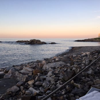 Jackie's Too Restaurant - Beautiful views are its best and in our opinion, only, asset. - Seafood Near Me - Ogunquit, Maine