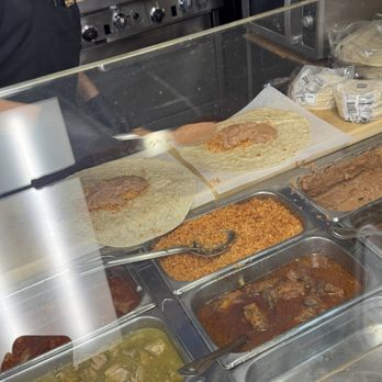 Ben Paca Mexican Grill - Making my burrito - Mexican Near Me - Bakersfield, California Ben Paca Mexican Grill - Making my burrito - Mexican Near Me - Bakersfield, California