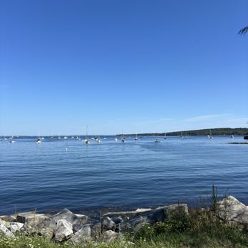 Archer's on the Pier - Outside - Seafood Near Me - Rockland, Maine