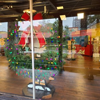 Peanuts Headquarters - Toy Stores Near Me - Buena Park, California