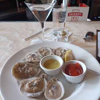 Oceano Bistro - Blue Point Oysters - Seafood Near Me - Clayton, Missouri Oceano Bistro - Blue Point Oysters - Seafood Near Me - Clayton, Missouri
