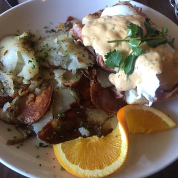 Plums Cafe - Santa Fe Eggs Benedict - Breakfast & Brunch Near Me - Costa Mesa, California