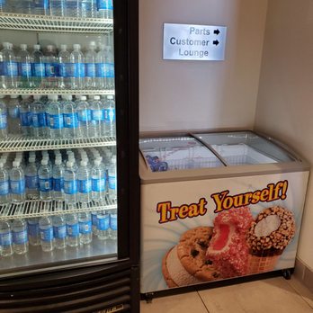 Bommarito Ford - Free water and ice cream - Auto Parts & Supplies Near Me - Hazelwood, Missouri