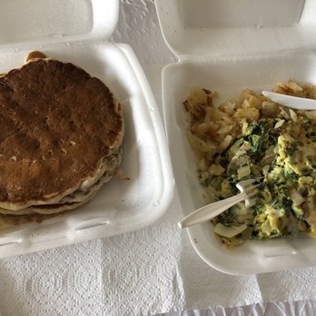 Cozy Cafe - Banana Pancakes, Spinach Omelet with Home Fries - Greek Near Me - Redondo Beach, California