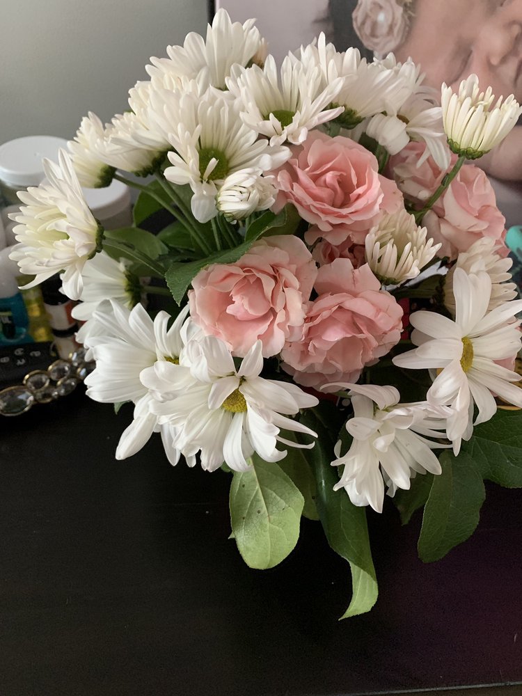 FLOWERTOWN FLORIST 306 E Doty Ave, Summerville, South Carolina