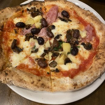 Pomo - Phoenix - Capriccosa Pizza - Pizza Near Me - Phoenix, Arizona