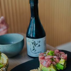 Kuromon Sushi - Bluefin Tuna Tartare, sake.
