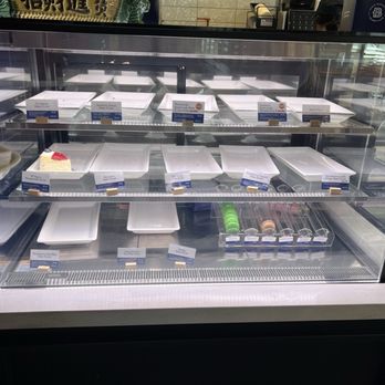 Paris Baguette - Empty. - Coffee & Tea Near Me - Virginia Beach, Virginia