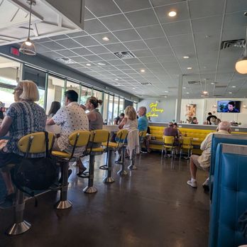 Over Easy - Ancala - Inside - Breakfast & Brunch Near Me - Scottsdale, Arizona Over Easy - Ancala - Inside - Breakfast & Brunch Near Me - Scottsdale, Arizona