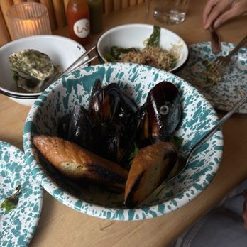 little shucker - mussels in beurre blanc sauce. 6/5! would recommend - Seafood Near Me - San Francisco, California