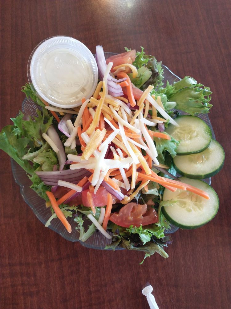 B's Family Restaurant Logo