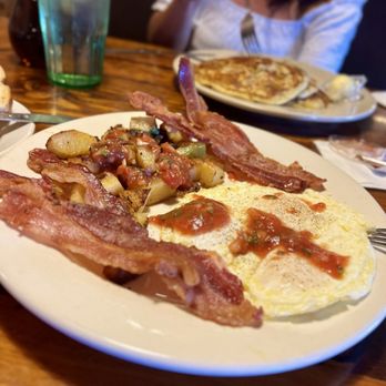 Rainbow Oaks Restaurant - Bacon, 3 over easy eggs, home fried potatoes - American Near Me - Fallbrook, California