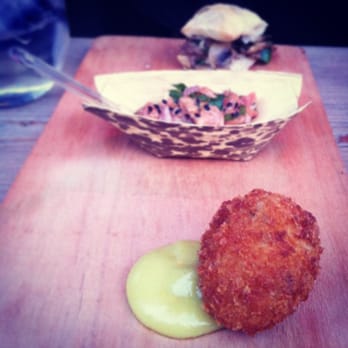 Le dunbar - Crabcake, tartare et feuilleté de champignons, bleu et pulled pork ! - Beer, Wine & Spirits Near Me - Montreal, Quebec Le dunbar - Crabcake, tartare et feuilleté de champignons, bleu et pulled pork ! - Beer, Wine & Spirits Near Me - Montreal, Quebec