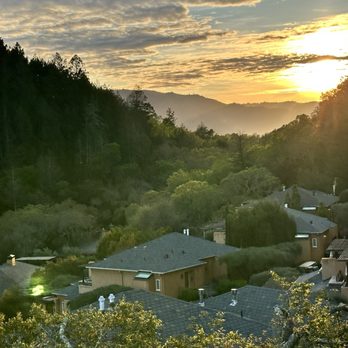 Auberge du Soleil - Sunset from patio bar - Hotels Near Me - Rutherford, California Auberge du Soleil - Sunset from patio bar - Hotels Near Me - Rutherford, California