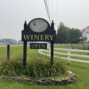 Gray Ghost Vineyards - Gray Ghost Winery in Amissville, Virginia - Wineries Near Me - Amissville, Virginia Gray Ghost Vineyards - Gray Ghost Winery in Amissville, Virginia - Wineries Near Me - Amissville, Virginia