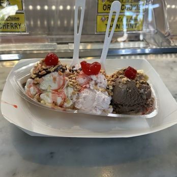 Mitchells Ice Cream - Banana Split - Ice Cream & Frozen Yogurt Near Me - San Francisco, California