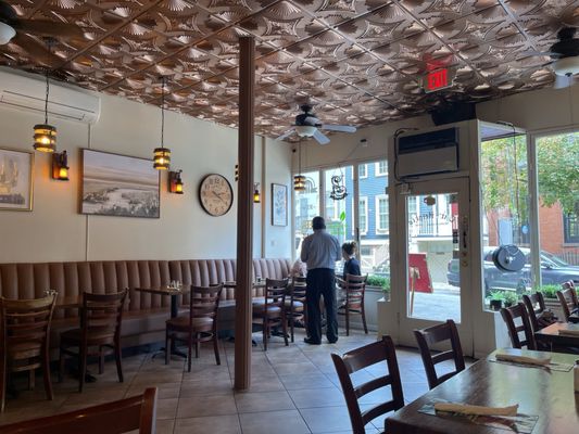 Tutt Heights Cafe by null