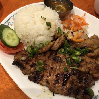 Pho Hung - Pork chop and curry chicken - Vietnamese Near Me - Mississauga, Ontario