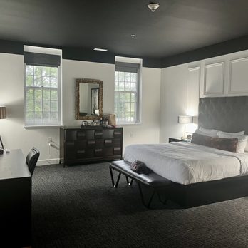 Delafield Hotel - Basic king room - Hotels Near Me - Delafield, Wisconsin Delafield Hotel - Basic king room - Hotels Near Me - Delafield, Wisconsin