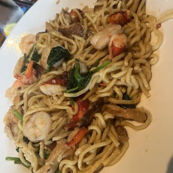 Yard House - Lobster Garlic Noodles - New American Near Me - Cincinnati, Ohio Yard House - Lobster Garlic Noodles - New American Near Me - Cincinnati, Ohio