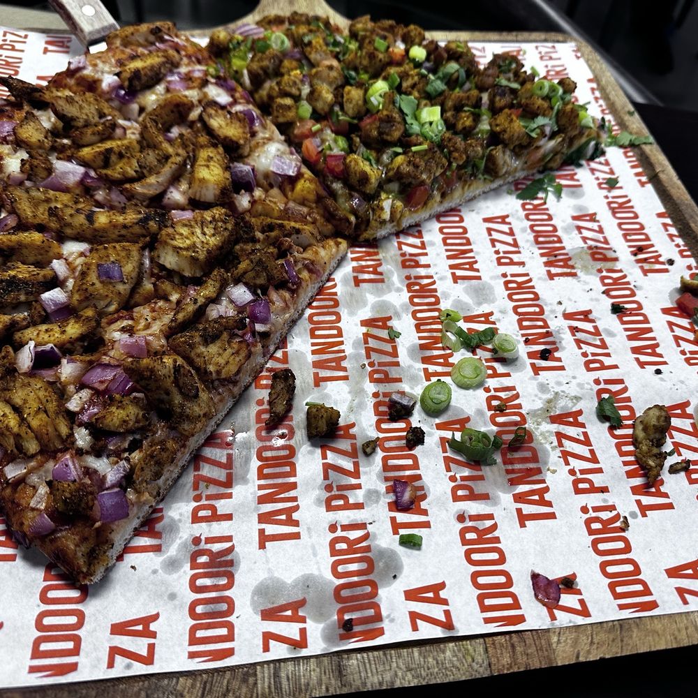 Tandoori Pizza - 1/2 Spicy Curry Chicken and 1/2 Chicken Tikka Extra Spicy - Pizza Near Me - Brentwood, California Tandoori Pizza - 1/2 Spicy Curry Chicken and 1/2 Chicken Tikka Extra Spicy - Pizza Near Me - Brentwood, California