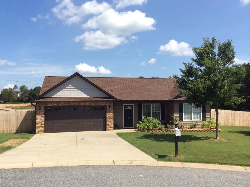 Slide of KEE Roofing